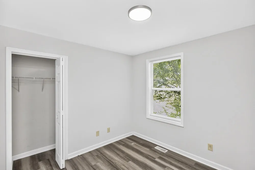 1009 Lynndale Dr Castalian Springs, TN 37031