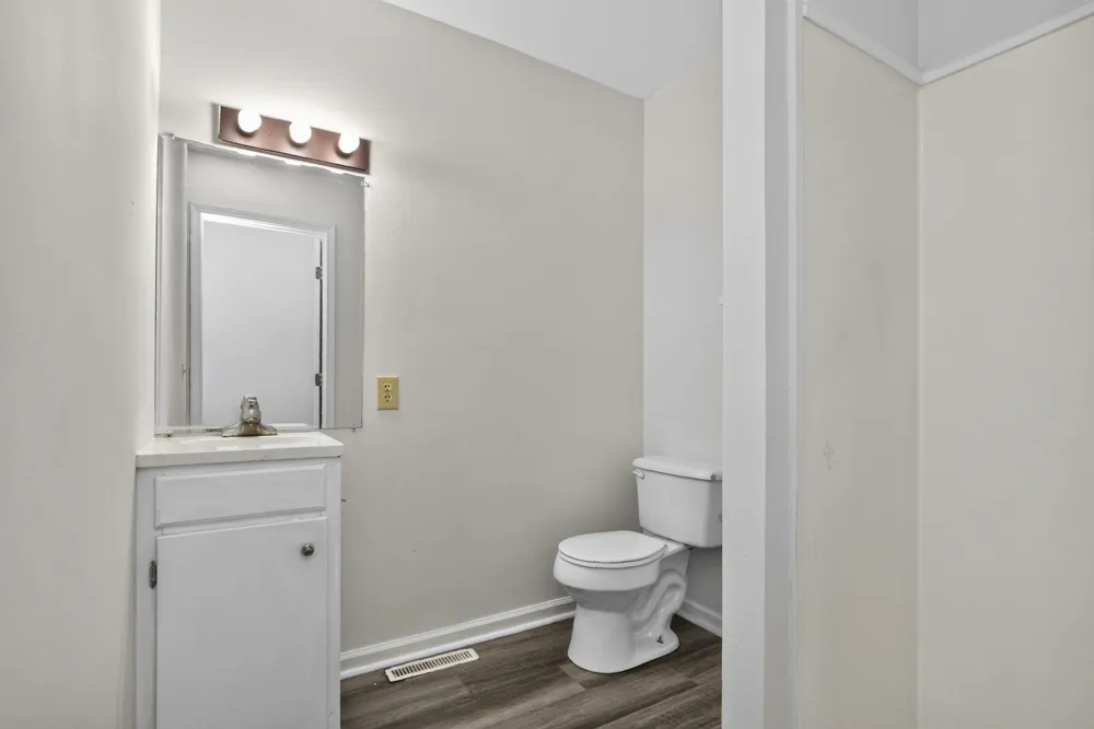 1009 Lynndale Dr Castalian Springs, TN 37031