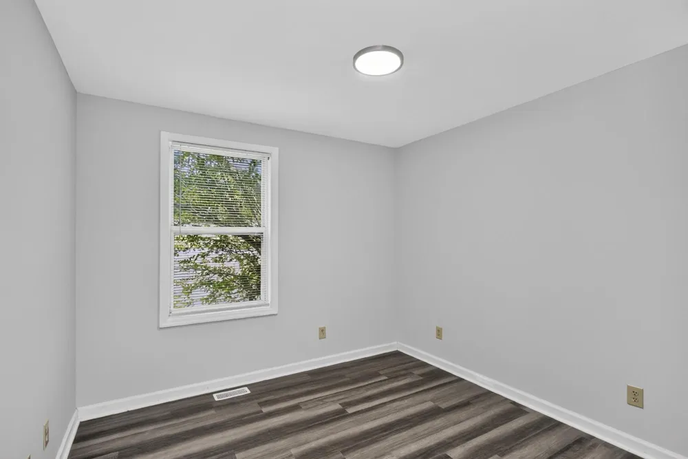 1009 Lynndale Dr Castalian Springs, TN 37031