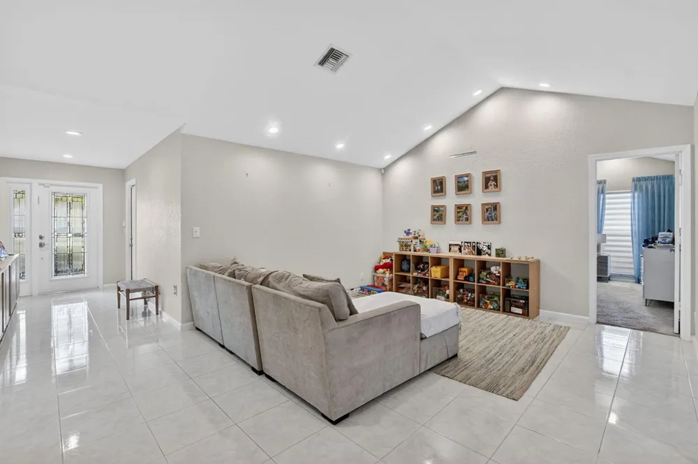10065 Camelback Lane Boca Raton, FL 33498