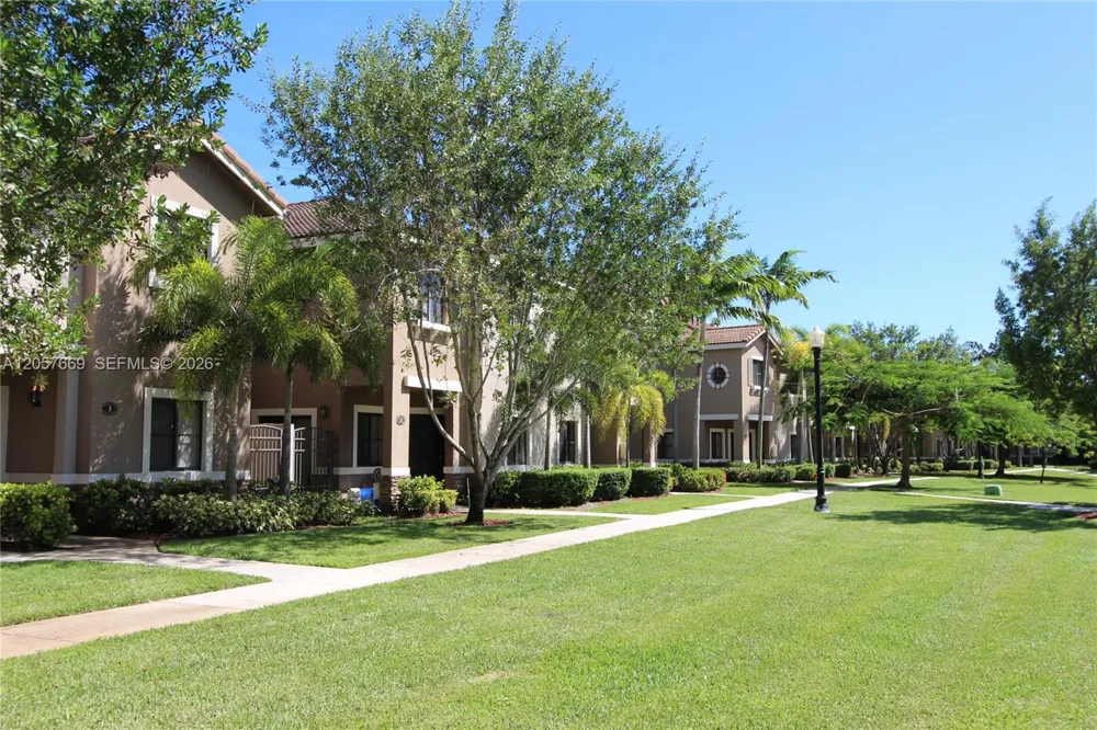 22841 SW 88 PL #301 Cutler Bay, FL 33190