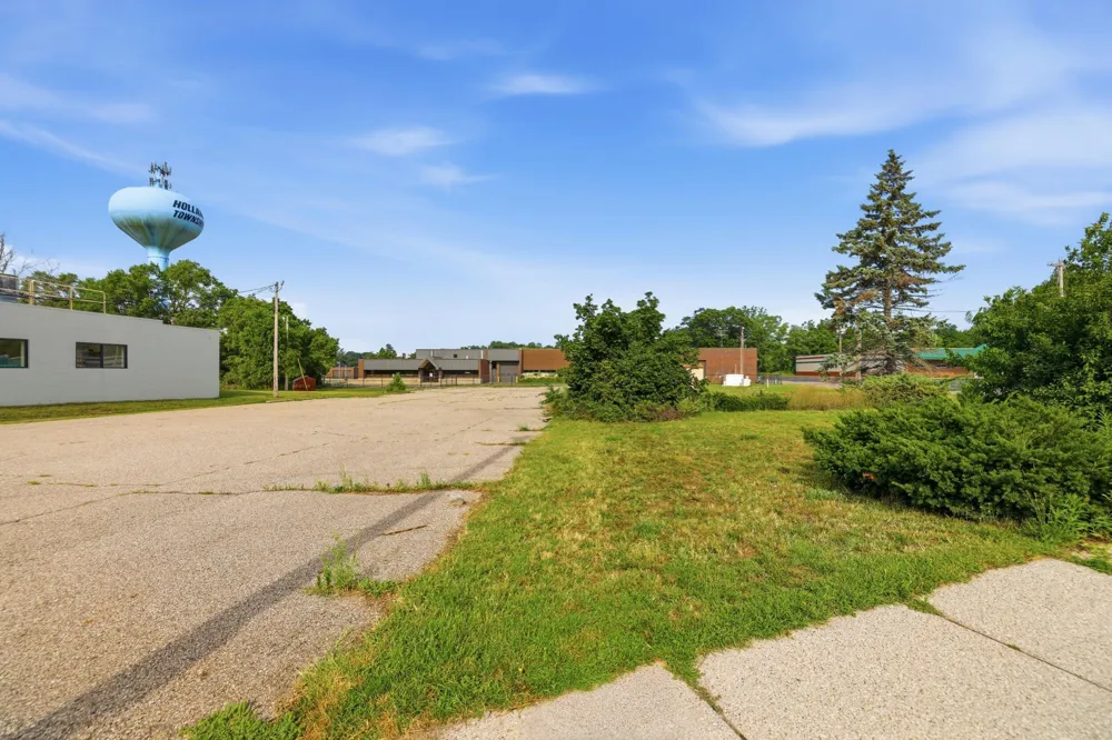 294 River Avenue Holland, MI 49424