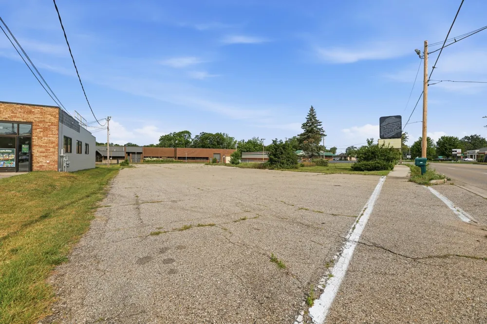 294 River Avenue Holland, MI 49424