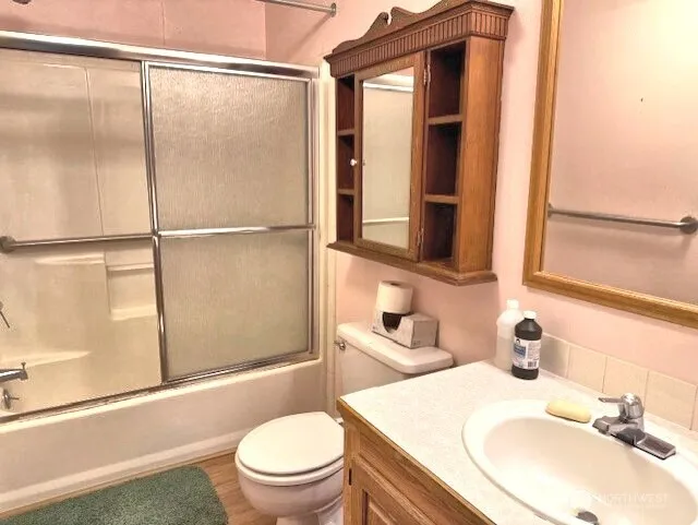535 Canal Drive NE Ocean Shores, WA 98569