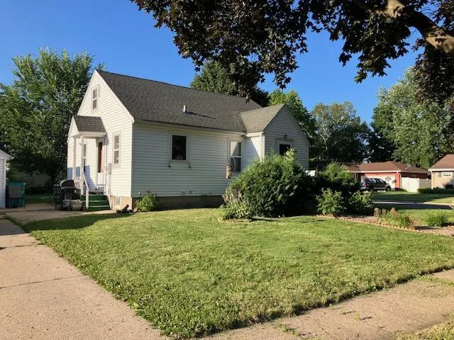 825 9th Avenue NE Waseca, MN 56093