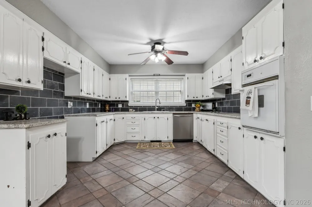 201 Sandy Circle Tahlequah, OK 74464
