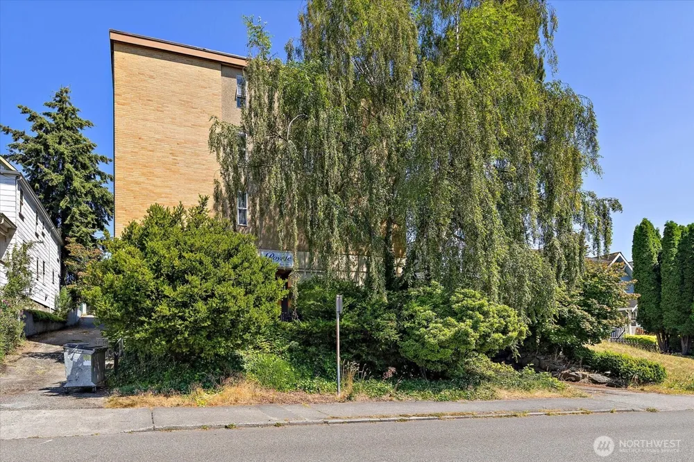 3209 Hoyt Avenue #302 Everett, WA 98201