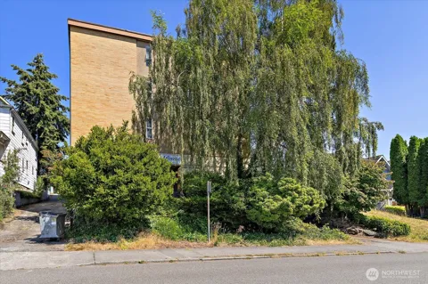 3209 Hoyt Avenue #302
