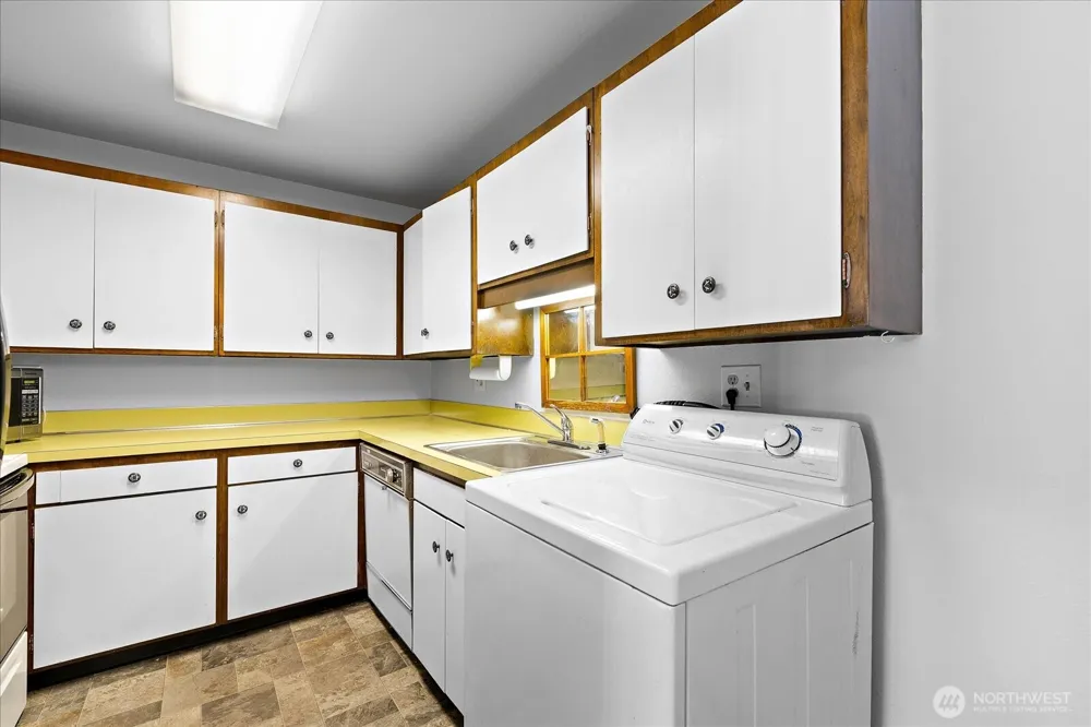 3209 Hoyt Avenue #302 Everett, WA 98201