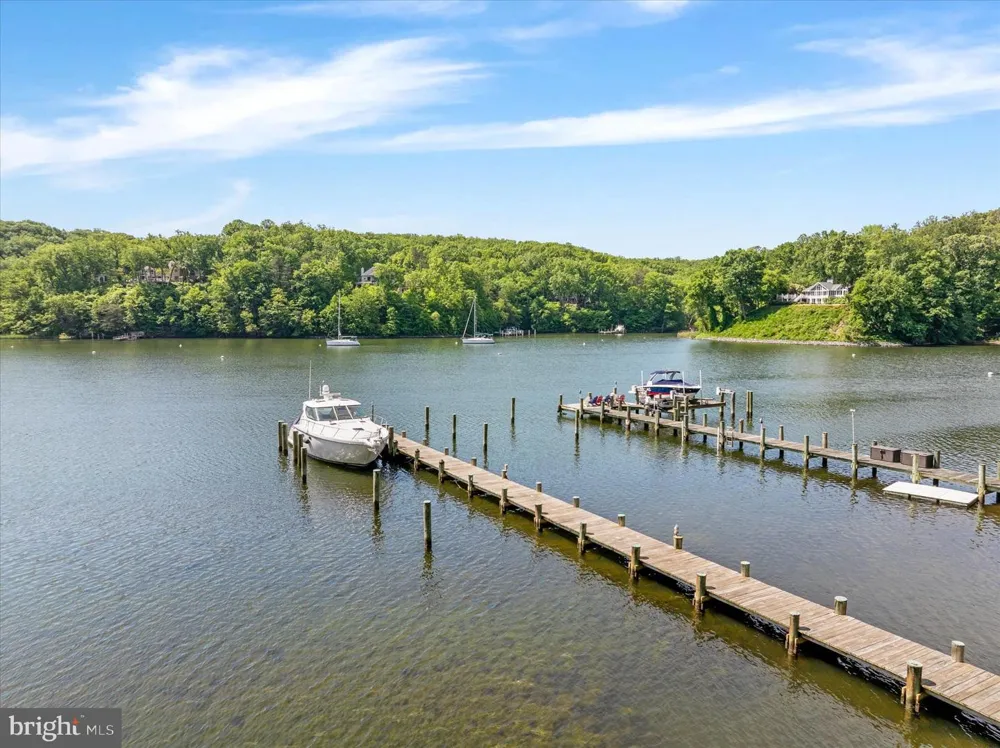 1486 DOWNHAM MARKET Annapolis, MD 21401