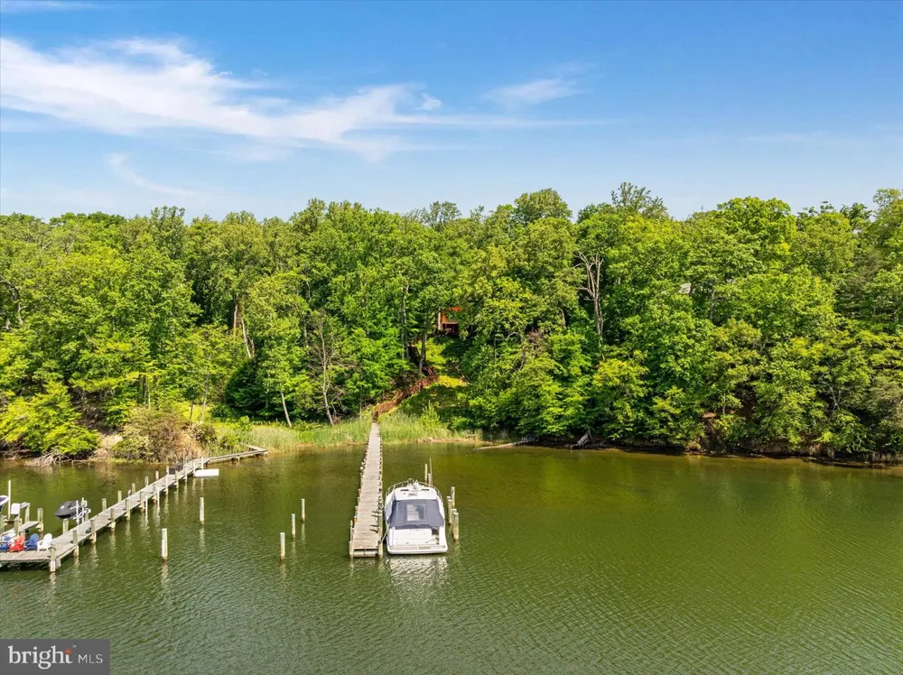 1486 DOWNHAM MARKET Annapolis, MD 21401