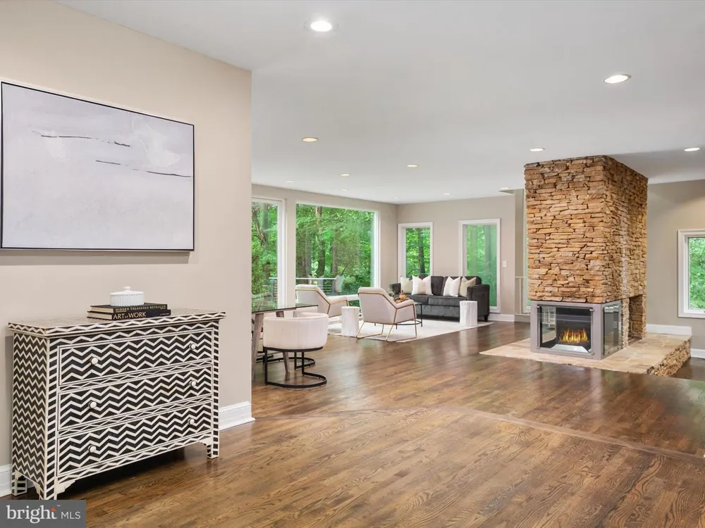 1486 DOWNHAM MARKET Annapolis, MD 21401