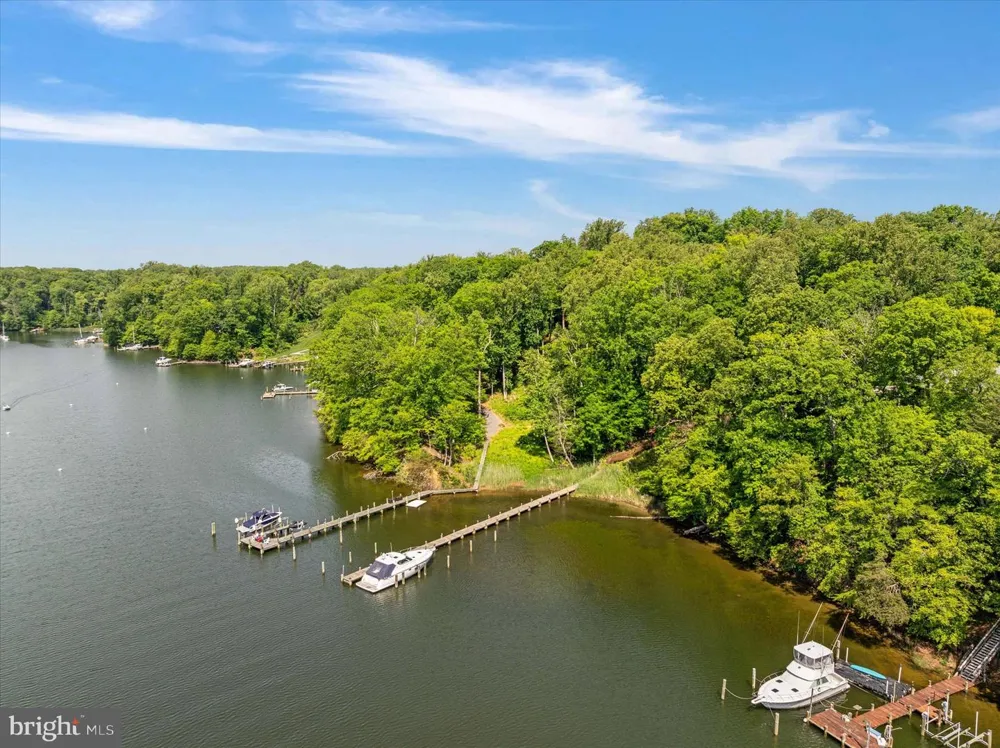 1486 DOWNHAM MARKET Annapolis, MD 21401