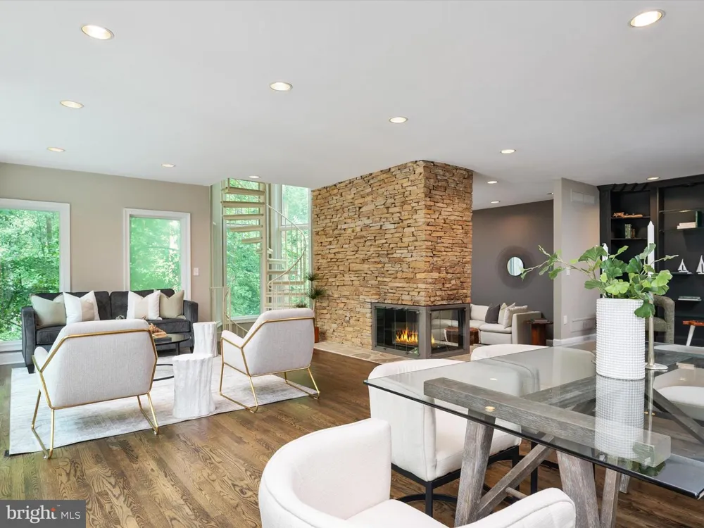 1486 DOWNHAM MARKET Annapolis, MD 21401