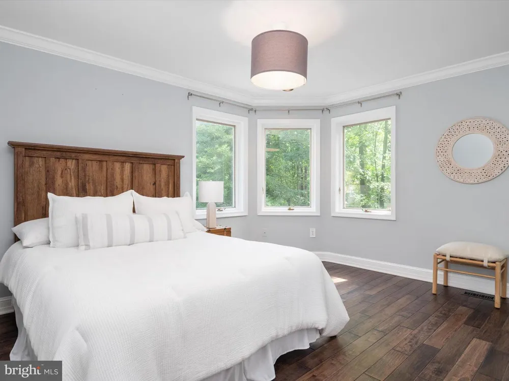 1486 DOWNHAM MARKET Annapolis, MD 21401