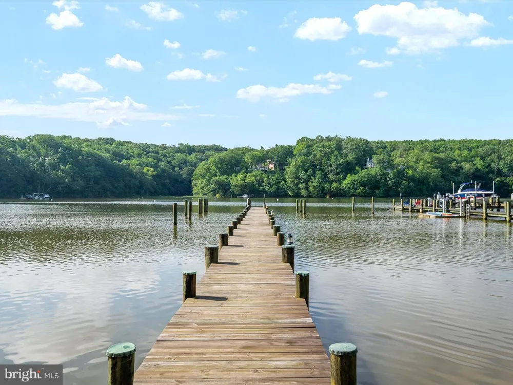 1486 DOWNHAM MARKET Annapolis, MD 21401