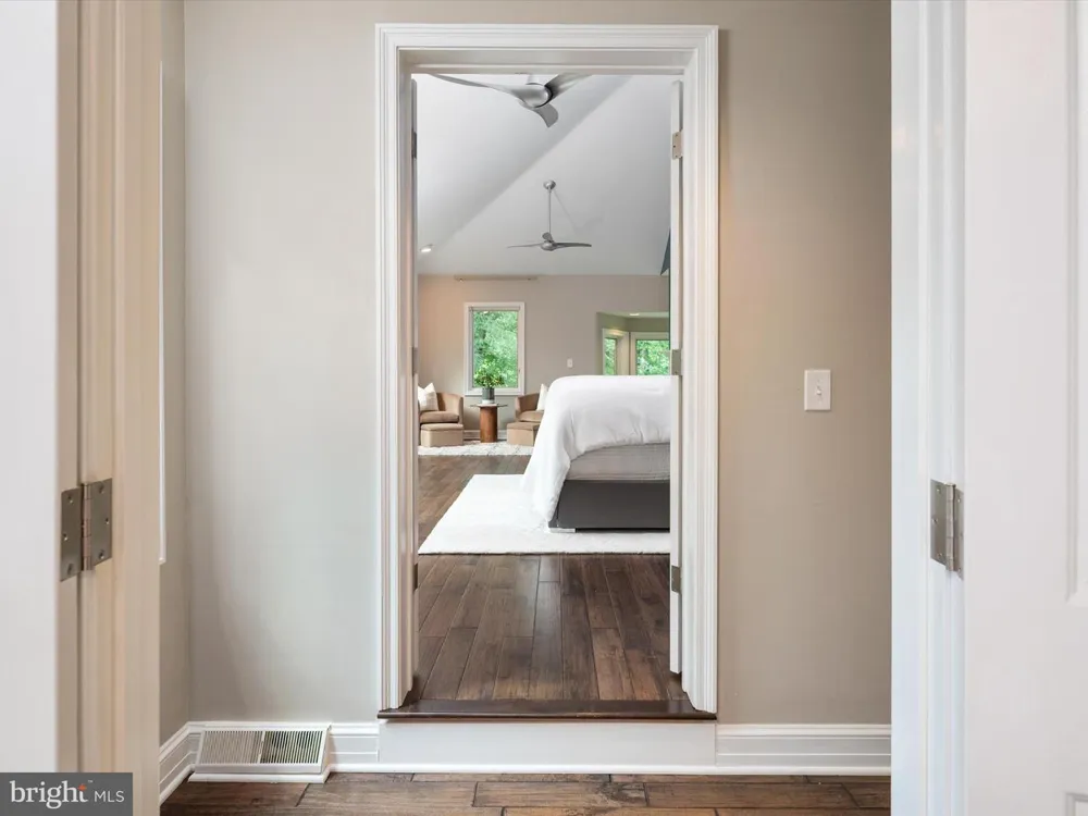 1486 DOWNHAM MARKET Annapolis, MD 21401