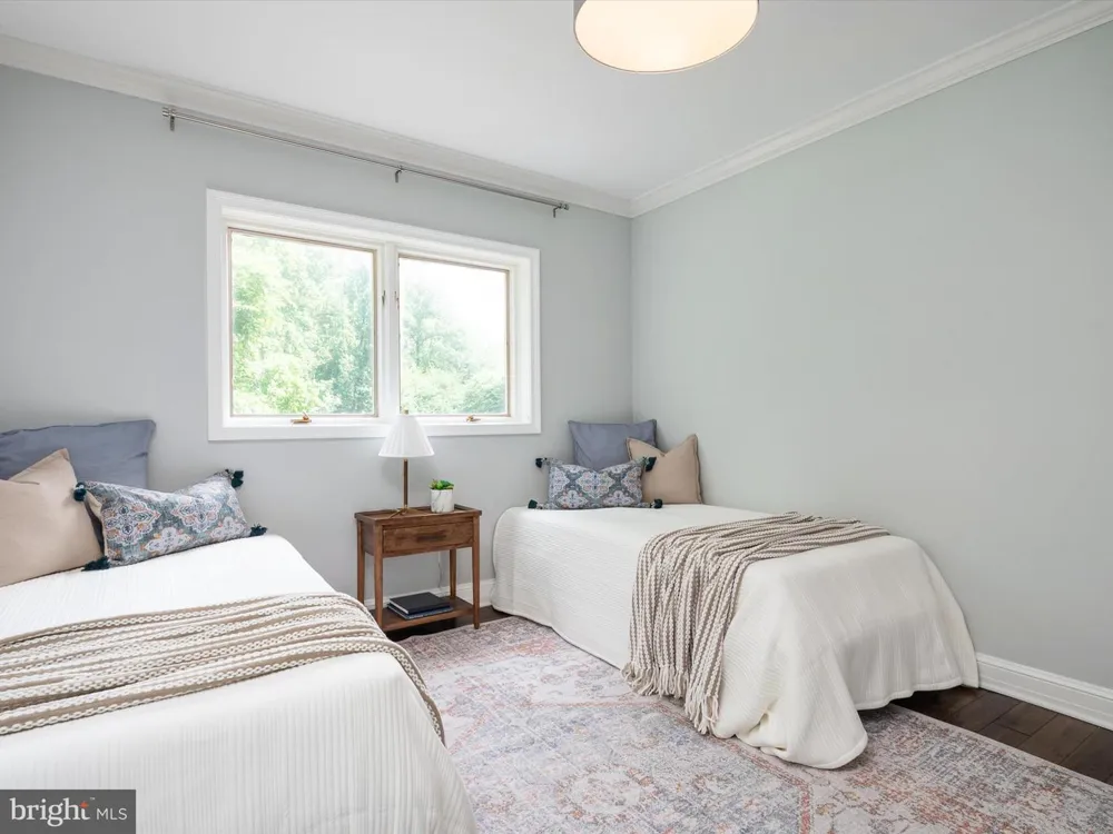 1486 DOWNHAM MARKET Annapolis, MD 21401