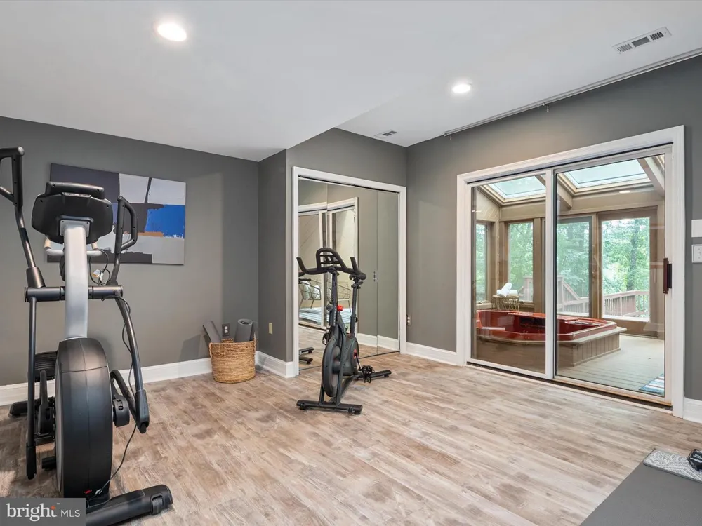 1486 DOWNHAM MARKET Annapolis, MD 21401