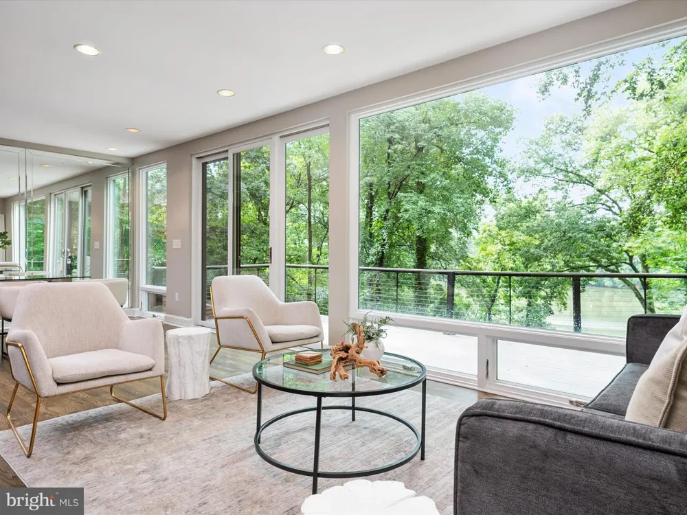 1486 DOWNHAM MARKET Annapolis, MD 21401