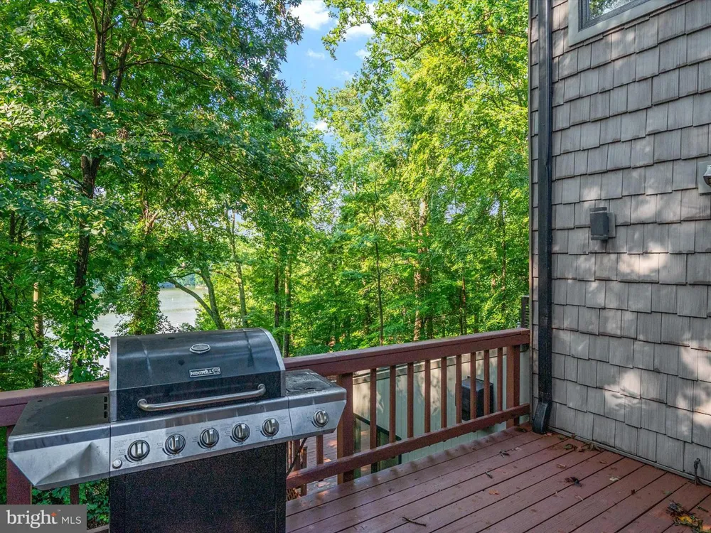 1486 DOWNHAM MARKET Annapolis, MD 21401