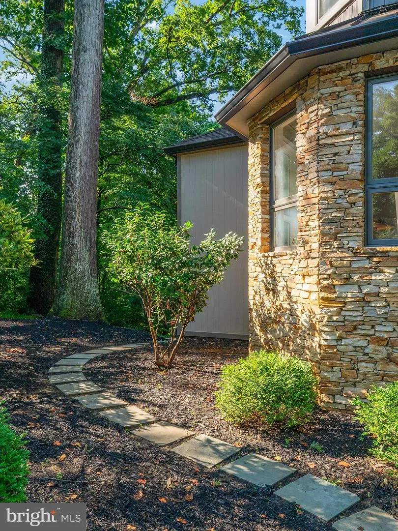 1486 DOWNHAM MARKET Annapolis, MD 21401