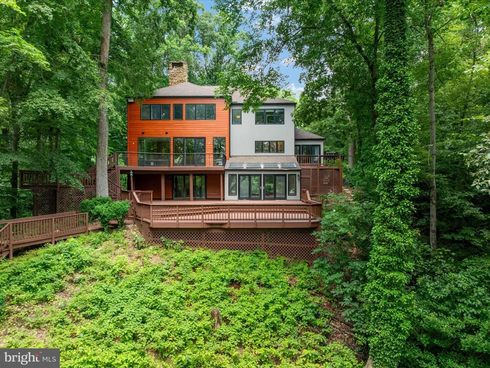 1486 DOWNHAM MARKET Annapolis, MD 21401