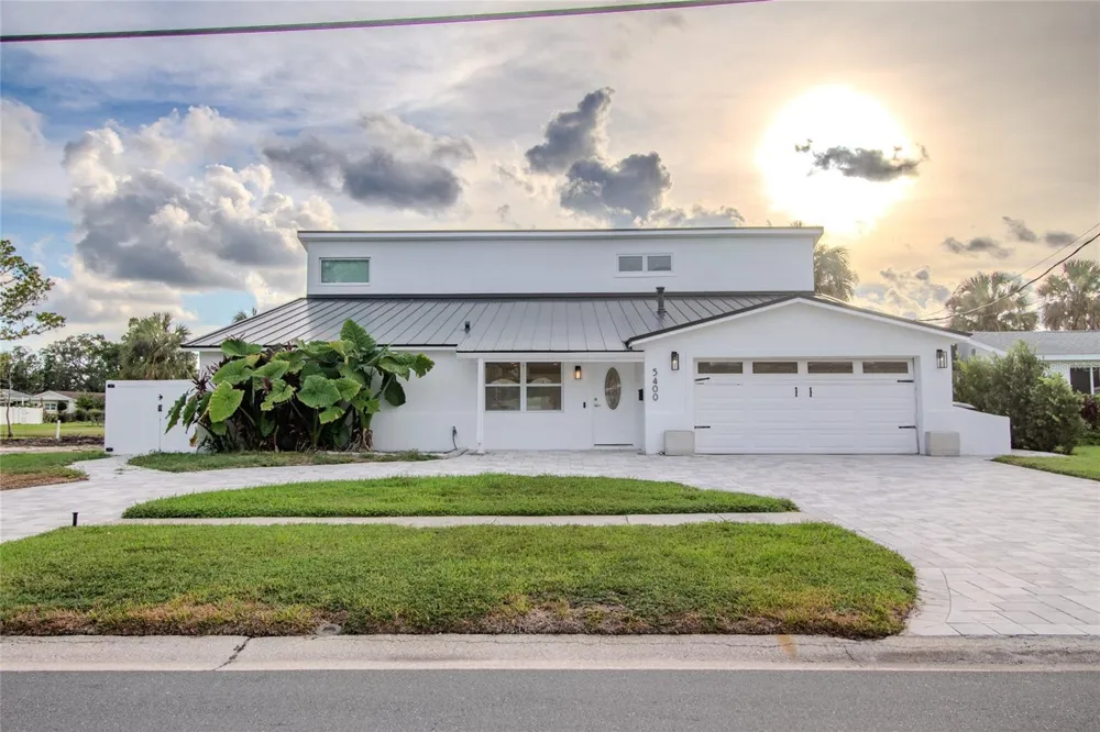 5400 DENVER STREET NE St Petersburg, FL 33703