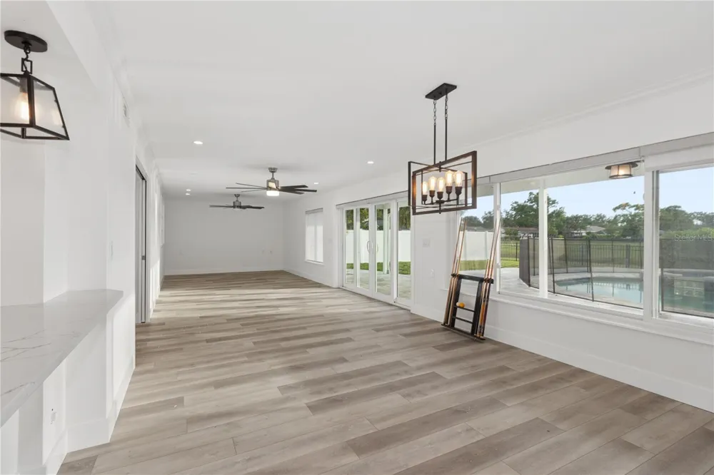 5400 DENVER STREET NE St Petersburg, FL 33703