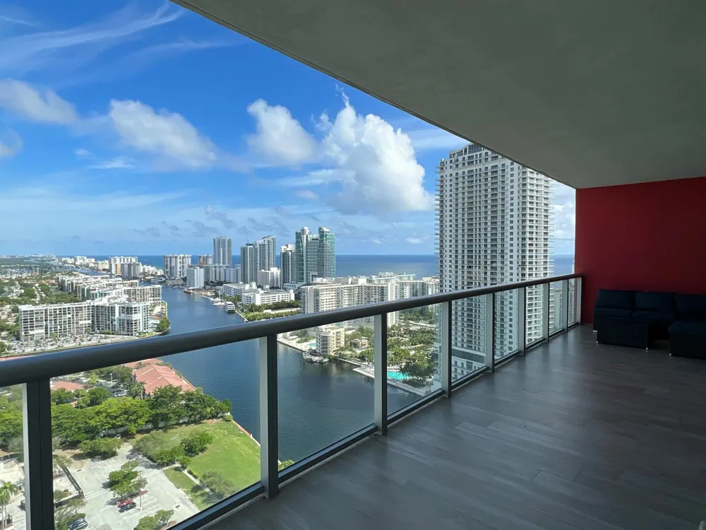 2600 E HALLANDALE BEACH BOULEVARD #T3110 Hallandale Beach, FL 33009