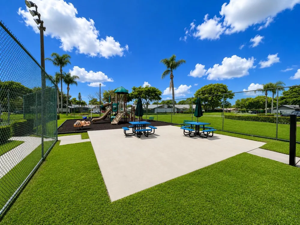 1158 Summit Trail Circle #C West Palm Beach, FL 33415