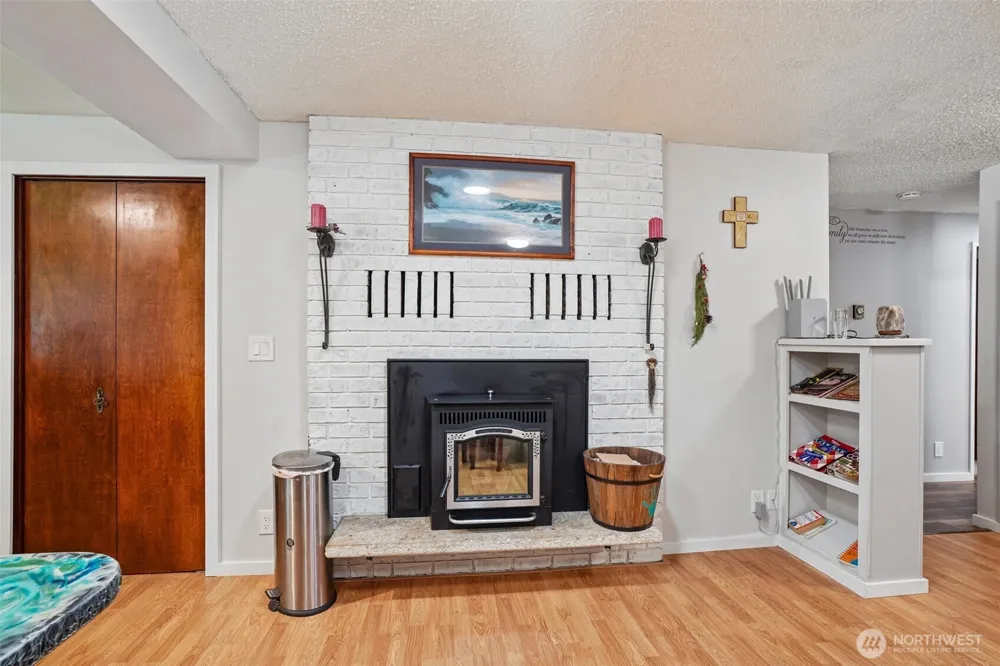 103 21st Avenue Kelso, WA 98626