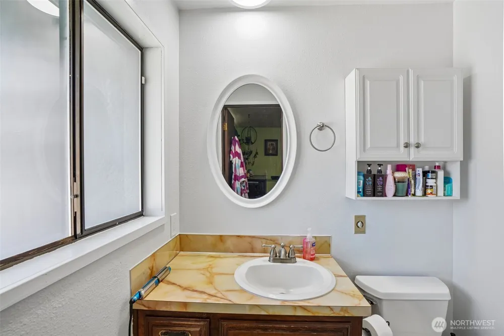 103 21st Avenue Kelso, WA 98626