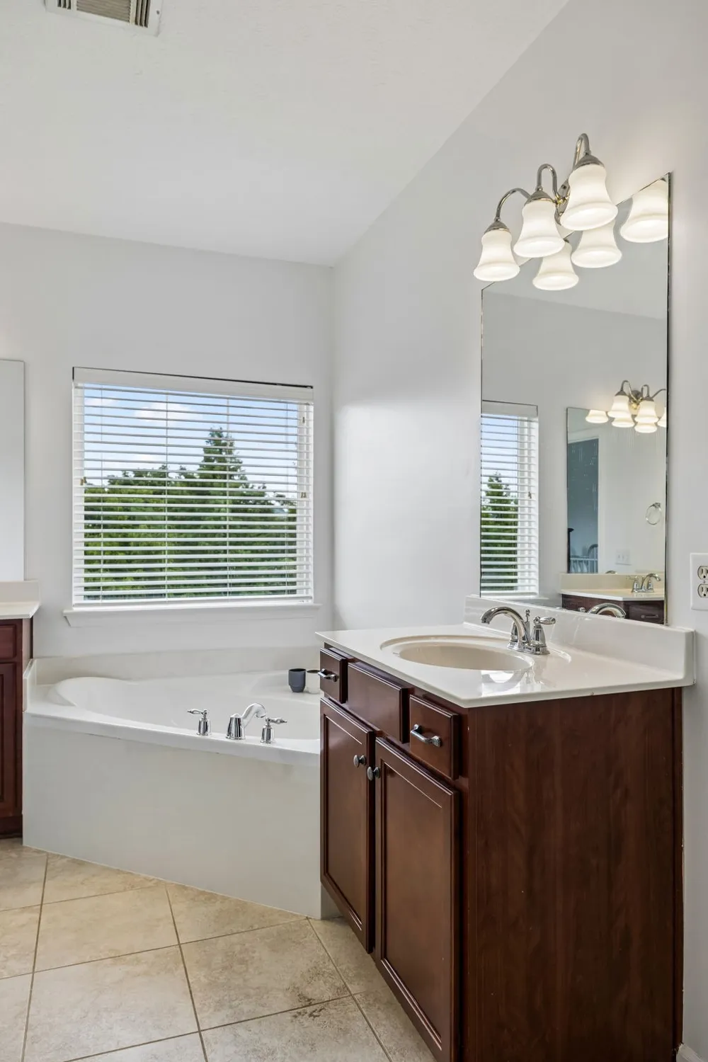1102 Park Run Dr Franklin, TN 37067