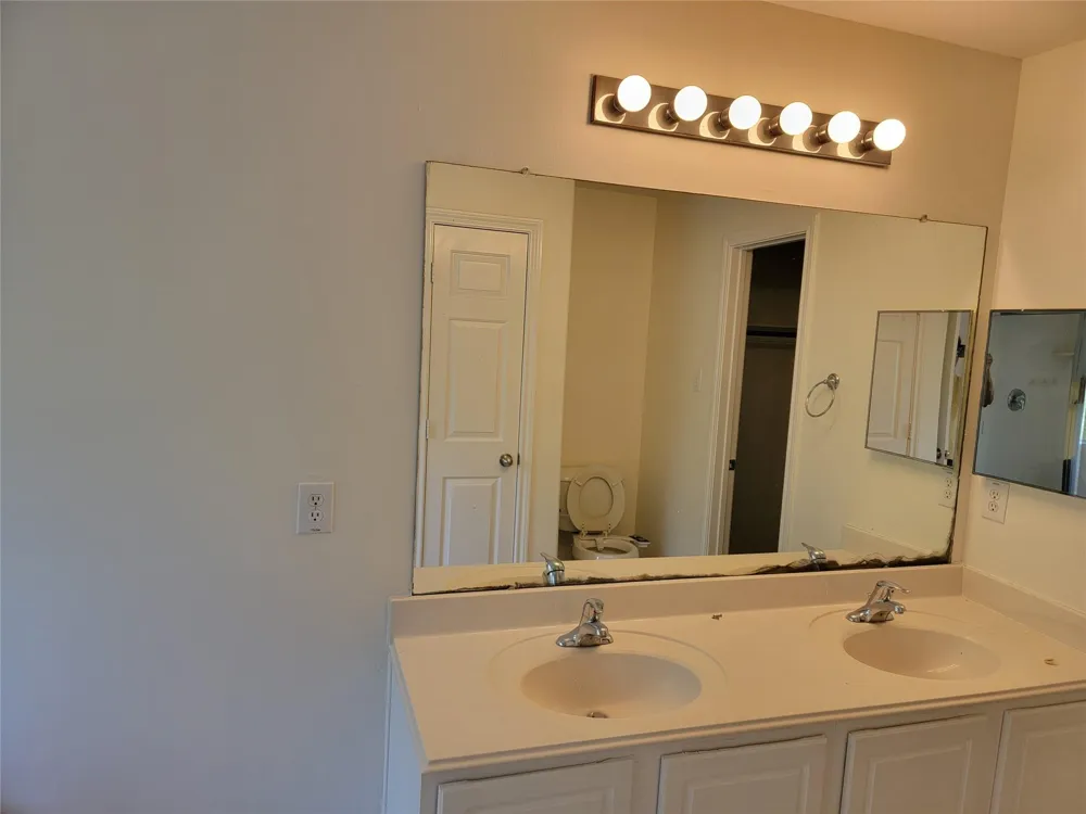 424 Folk Crest Lane League City, TX 77539