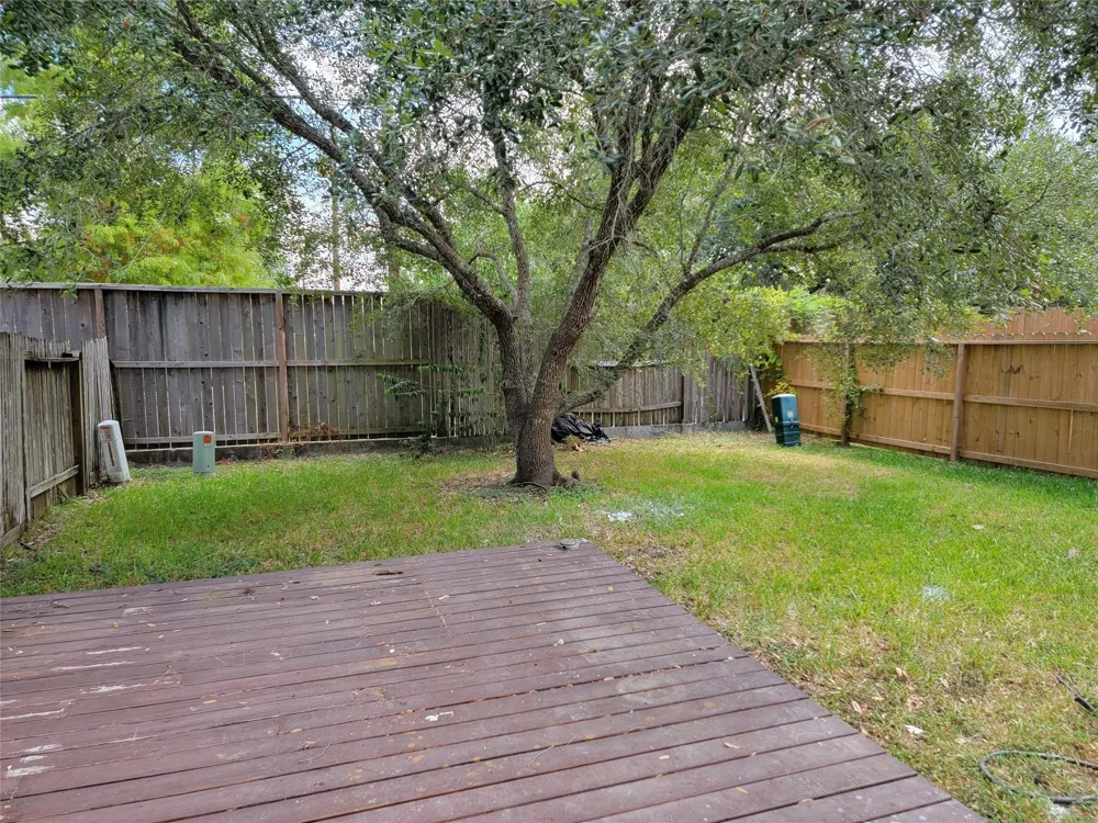 424 Folk Crest Lane League City, TX 77539