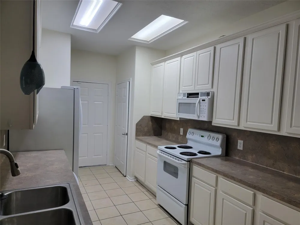 424 Folk Crest Lane League City, TX 77539