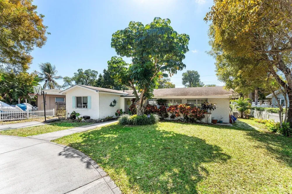 102 NE 22nd Street Delray Beach, FL 33444