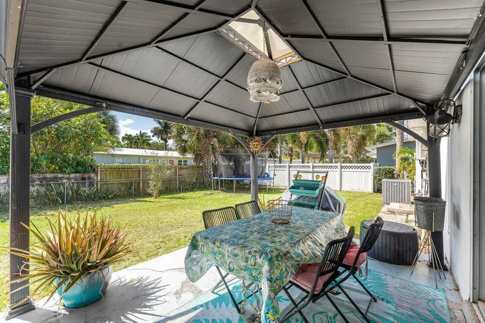 102 NE 22nd Street Delray Beach, FL 33444