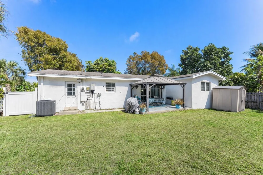 102 NE 22nd Street Delray Beach, FL 33444