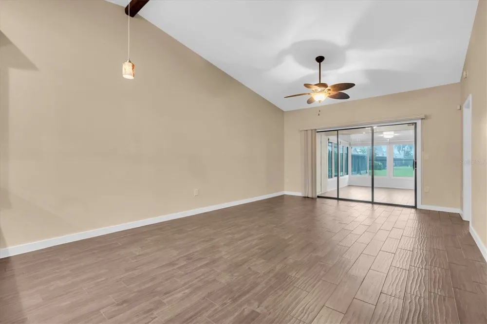 3203 CHARTER CLUB DRIVE #B Tarpon Springs, FL 34688