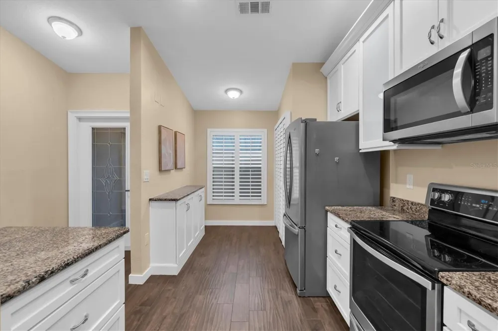 3203 CHARTER CLUB DRIVE #B Tarpon Springs, FL 34688