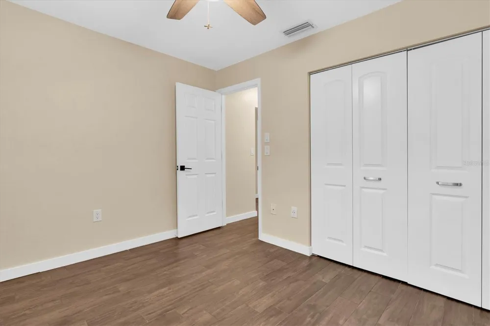 3203 CHARTER CLUB DRIVE #B Tarpon Springs, FL 34688