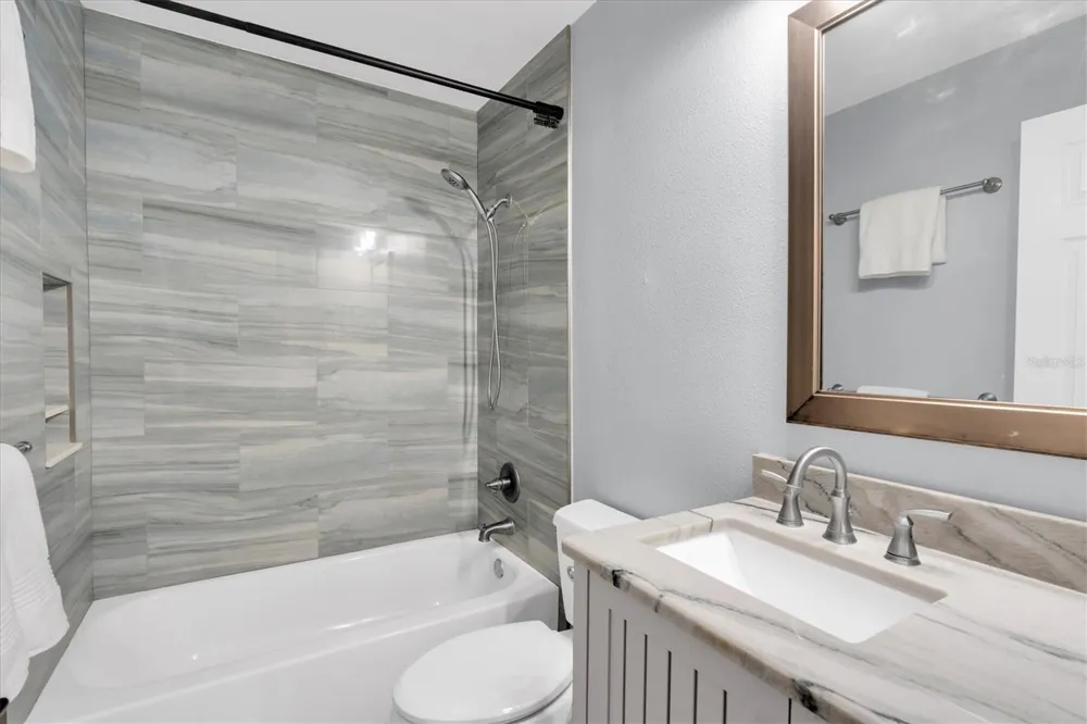 3203 CHARTER CLUB DRIVE #B Tarpon Springs, FL 34688