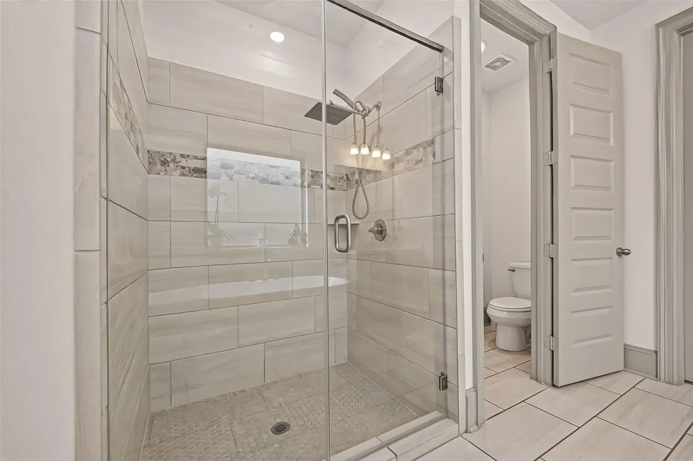 2225 Bellano Bay Drive La Marque, TX 77568