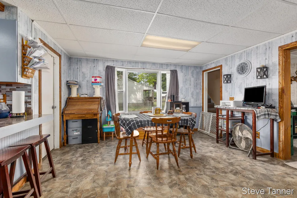 117 W Pine Street Edmore, MI 48829