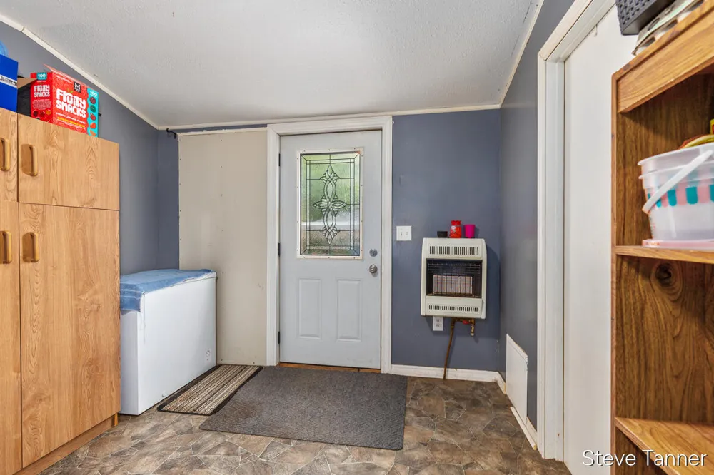117 W Pine Street Edmore, MI 48829
