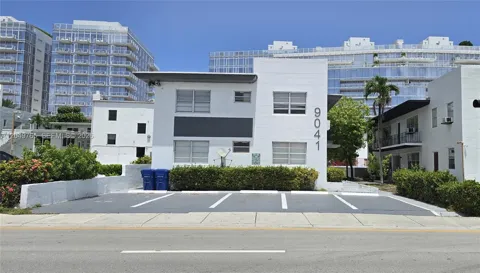 9041 Harding Ave #3