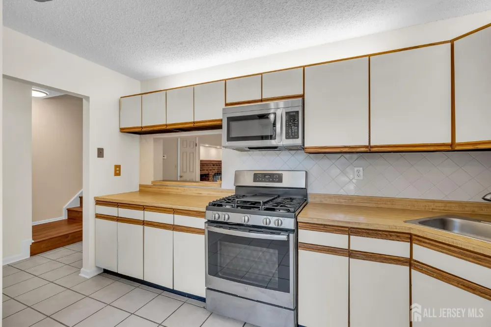 91 Chelsea Court #14 Franklin, NJ 08823