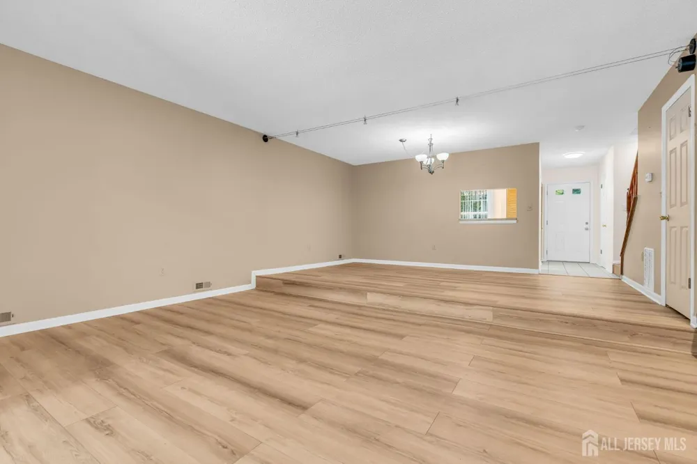 91 Chelsea Court #14 Franklin, NJ 08823